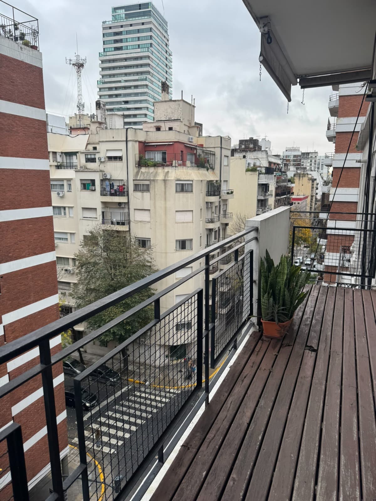 balcón · vista a la calle